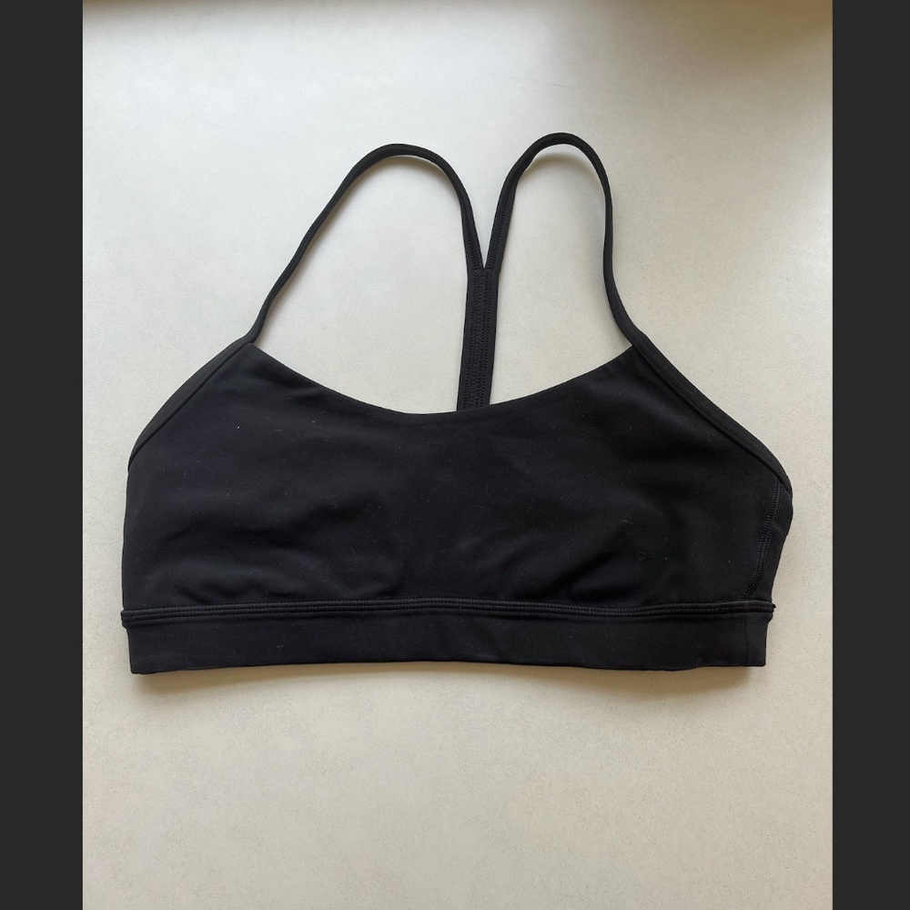 Lululemon Flow Y Bra Nulu Size 4, Black